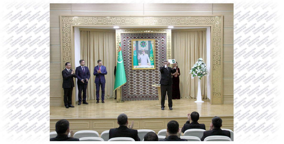 New citizens of Turkmenistan awarded passports