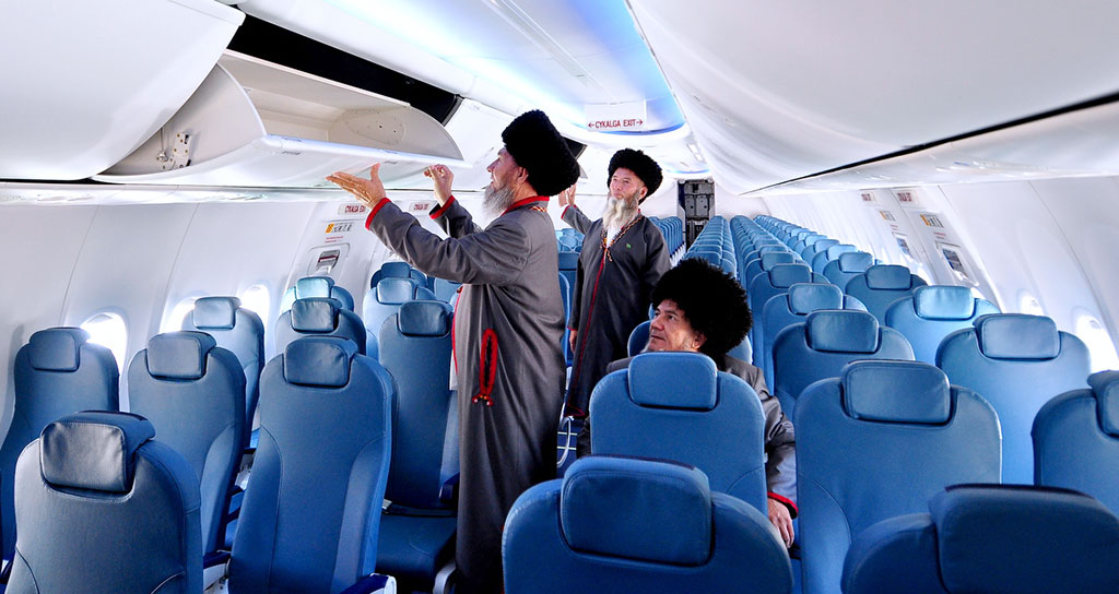 В Международном аэропорту Ашхабада приземлился новый «Boeing-737-800»