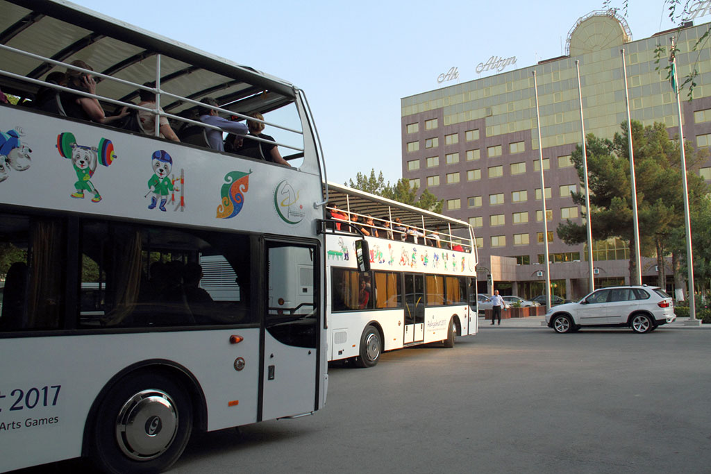 Tourist tour around Ashgabat for the guests of 2017 Asian Games is tested