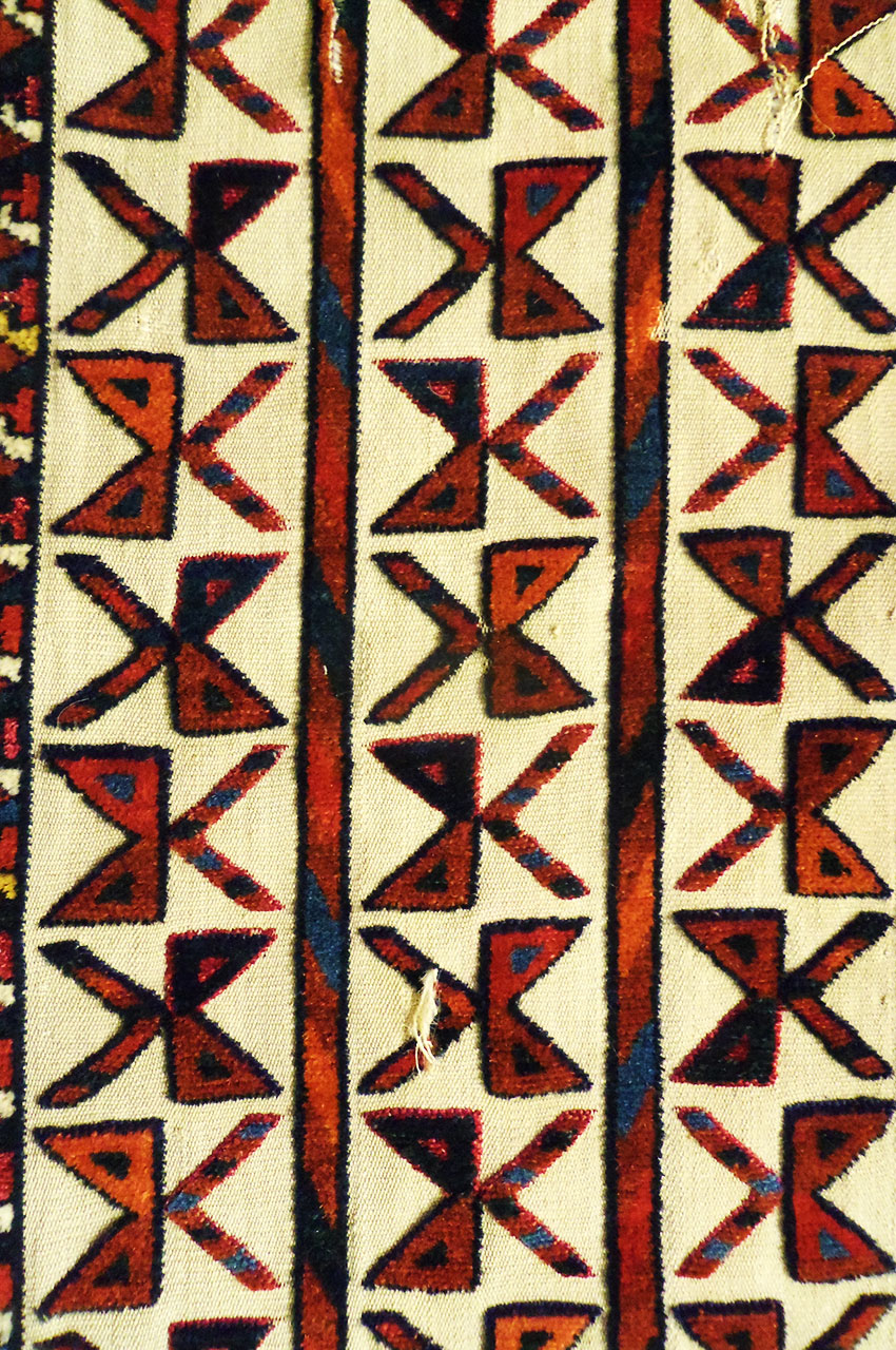 Mysterious symbols of carpet masterpieces 