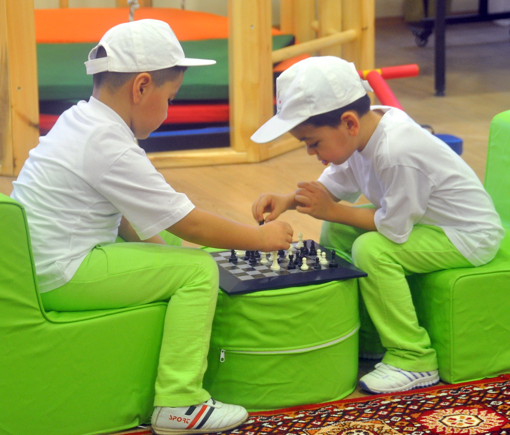 New refrigerator trucks are purchased for provision of school children with fresh food