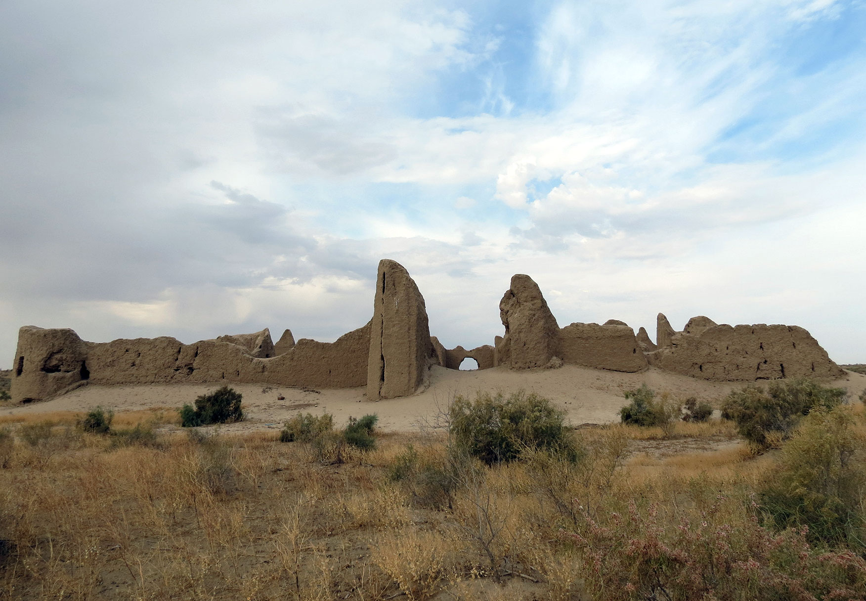The caravanserais appeared on the territory of Turkmenistan long before the appearance of Islam.