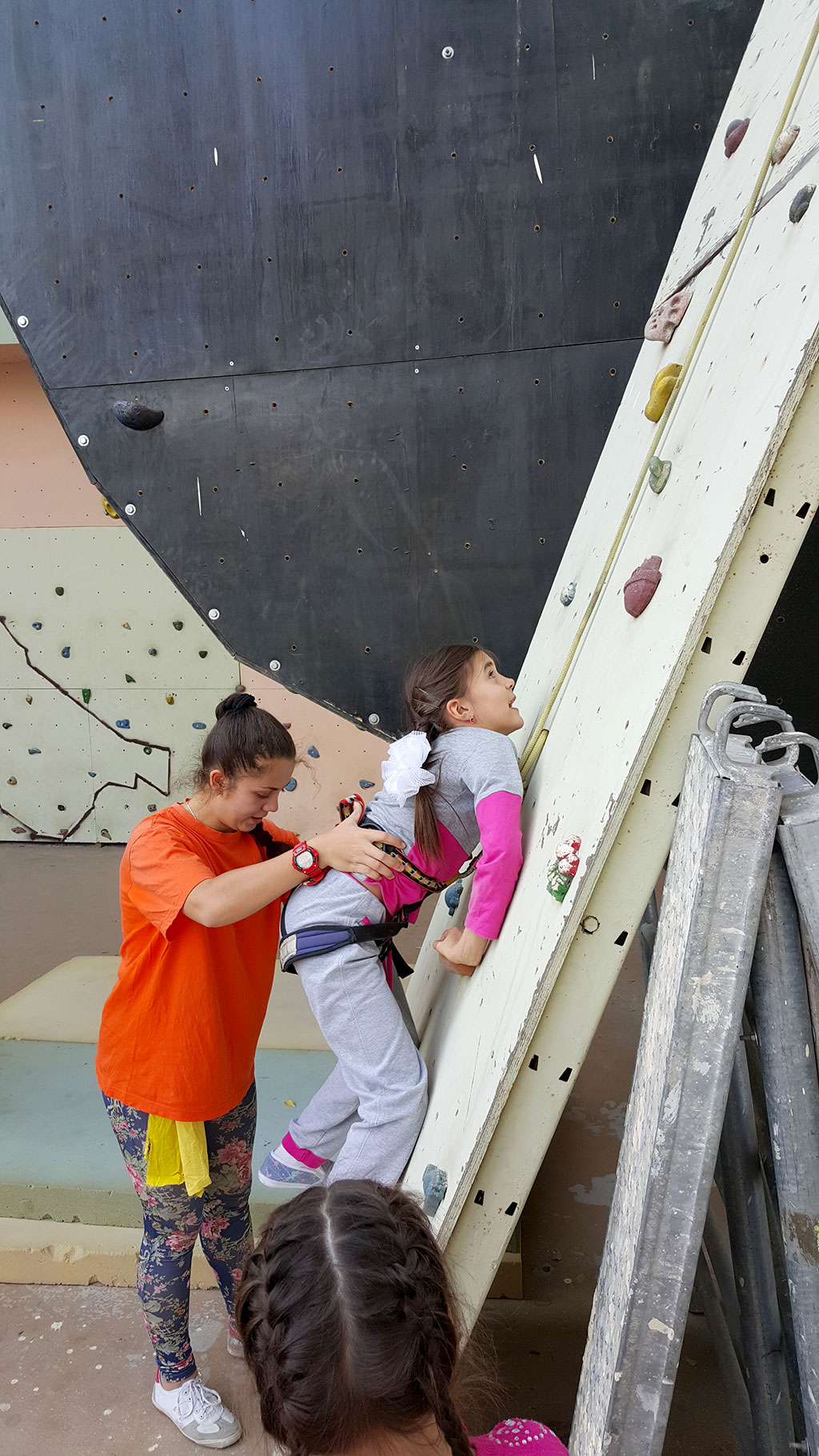 Agama Alpinist Club organizes festival on adaptable rock climbing for people with disabilities 
