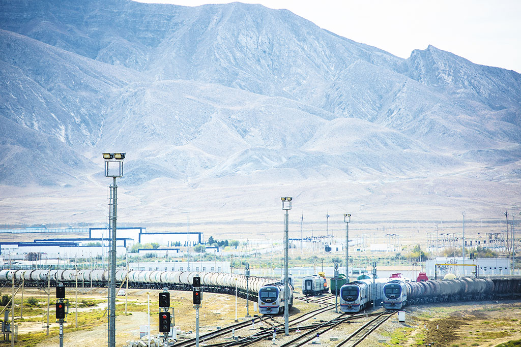 Gurbanguly Berdimuhamedov: Bereket Locomotive Depot to Link Countries of Region to Ports on Persian Gulf
