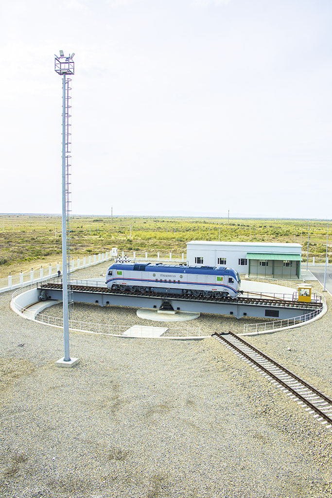 Gurbanguly Berdimuhamedov: Bereket Locomotive Depot to Link Countries of Region to Ports on Persian Gulf