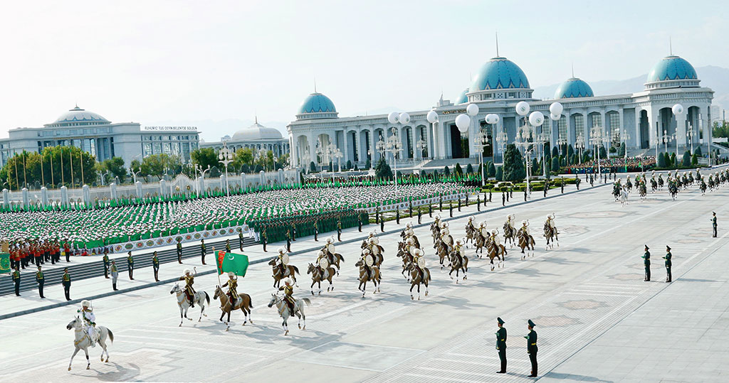 Festive parade on occasion of the Independence Day in Ashgabat 