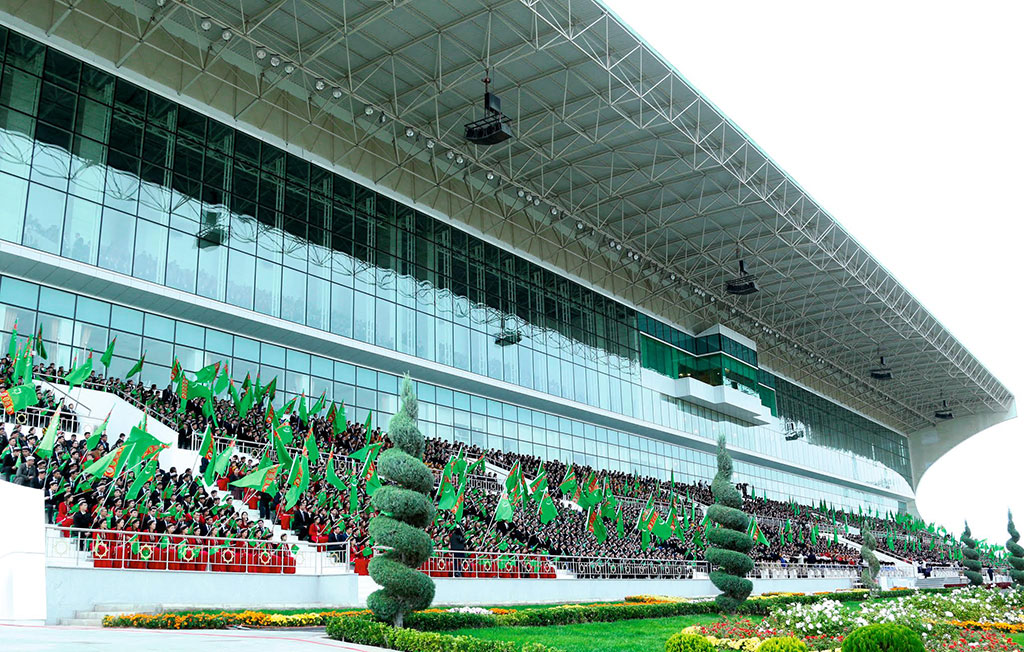 The Head of the State is honoured guest of celebration equestrian tournament 