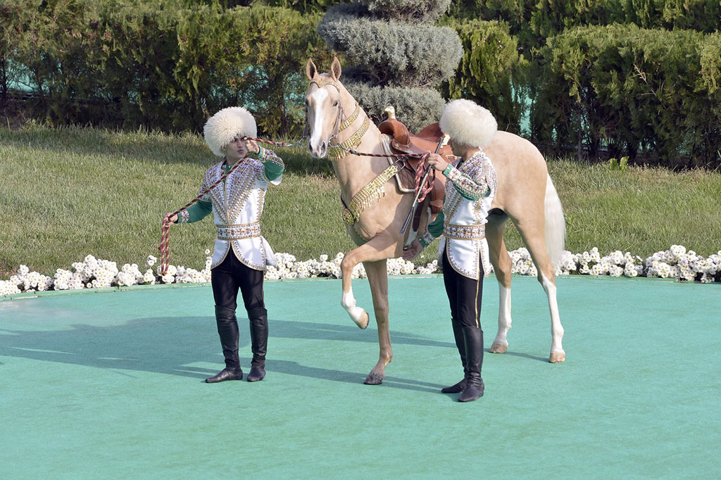 Turkmenistan citizens celebrate the Harvest Holiday