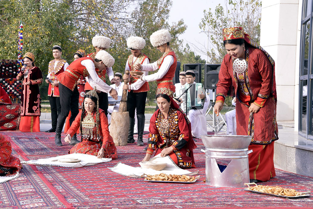 Turkmenistan citizens celebrate the Harvest Holiday
