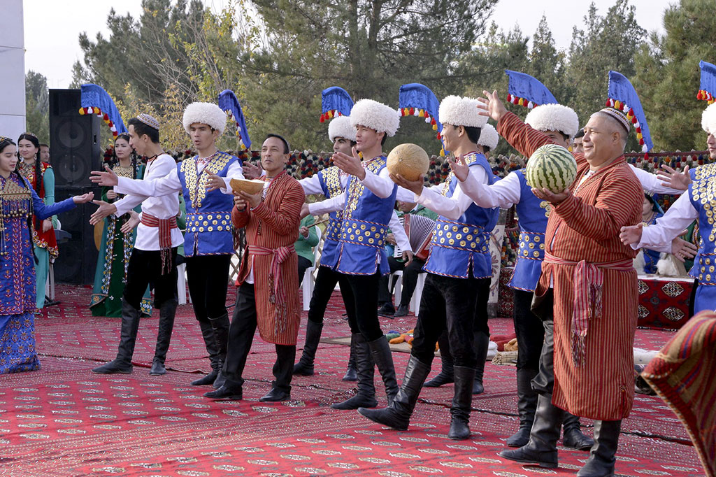 Turkmenistan citizens celebrate the Harvest Holiday