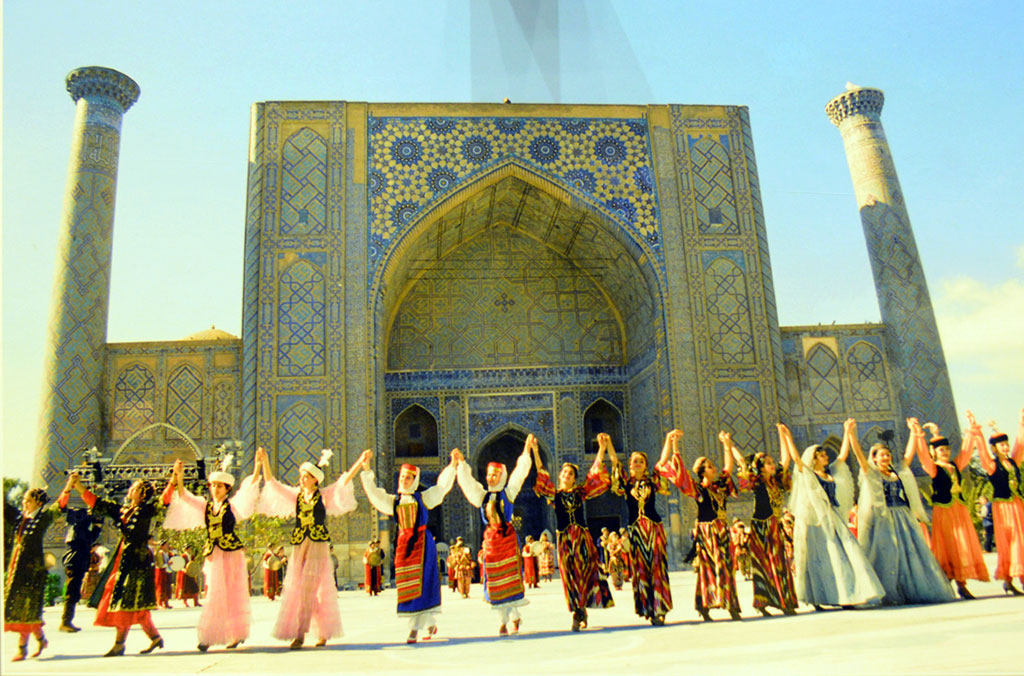 Uzbek photo artists introduced Ashgabat residents to polyphony of traditions of their homeland