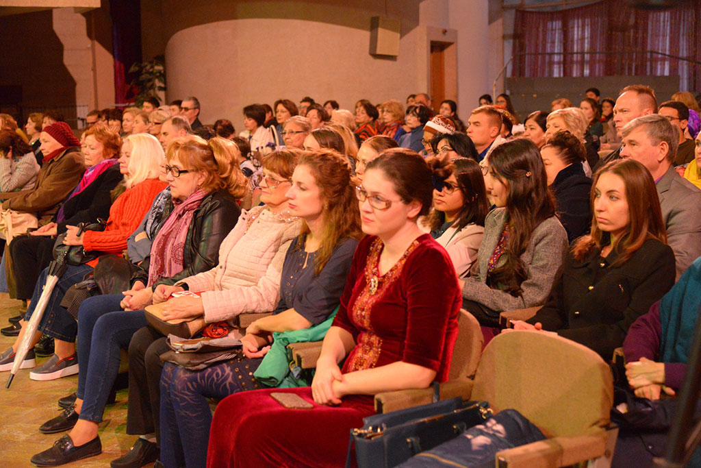 Turkmen musicians perform best compositions by Johannes Brahms 