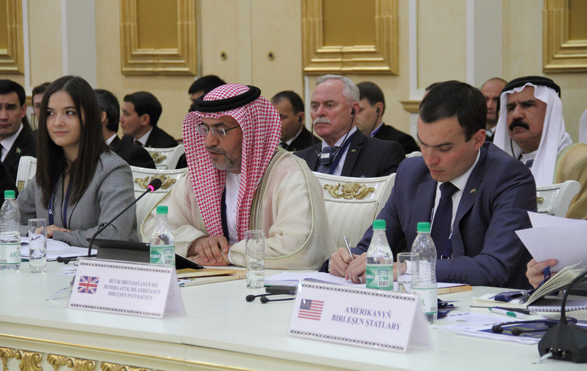 Development trends of global energy sphere are discussed in Turkmen capital