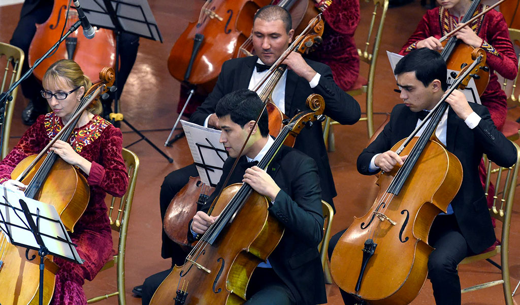 Romanian Opera singer Irina Iordachescu appeared before the Ashgabat audience 