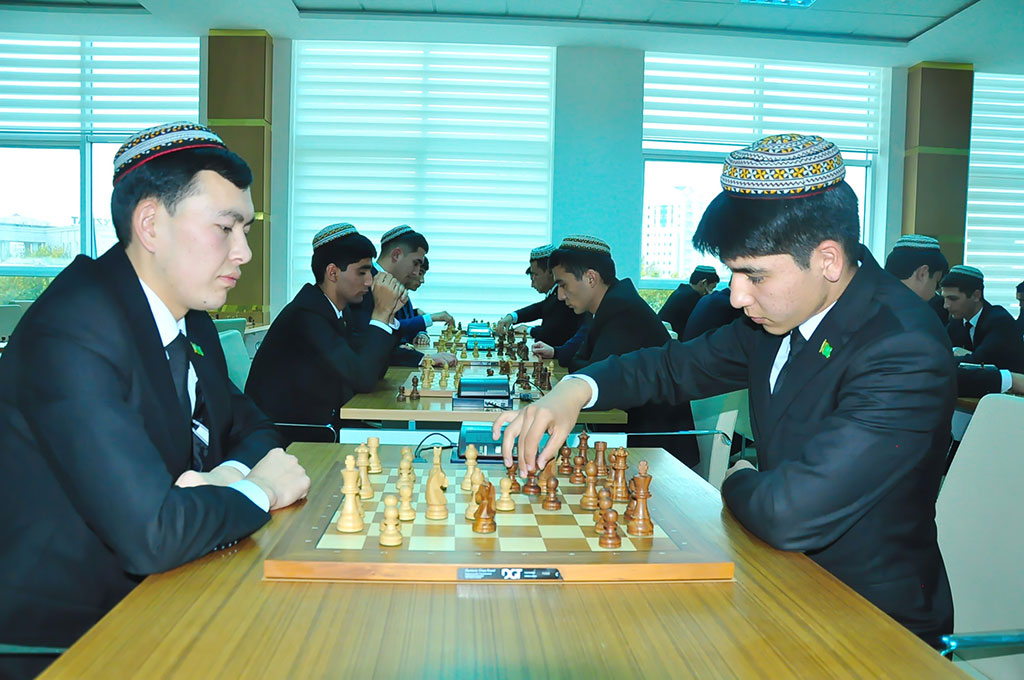 Сборная института спорта и туризма лидирует в национальной Универсиаде