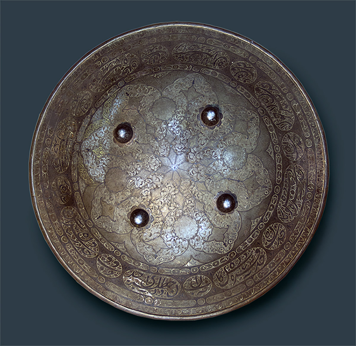 Trade exchange on the Great Silk Road giving rise to active development of handicraft production 