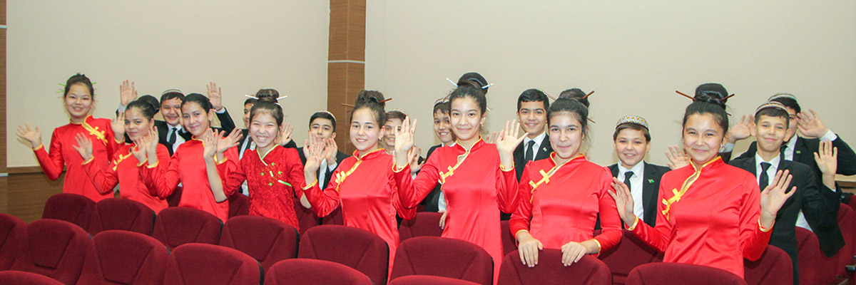 The interschool creative festival assisted to identify the best foreign language experts