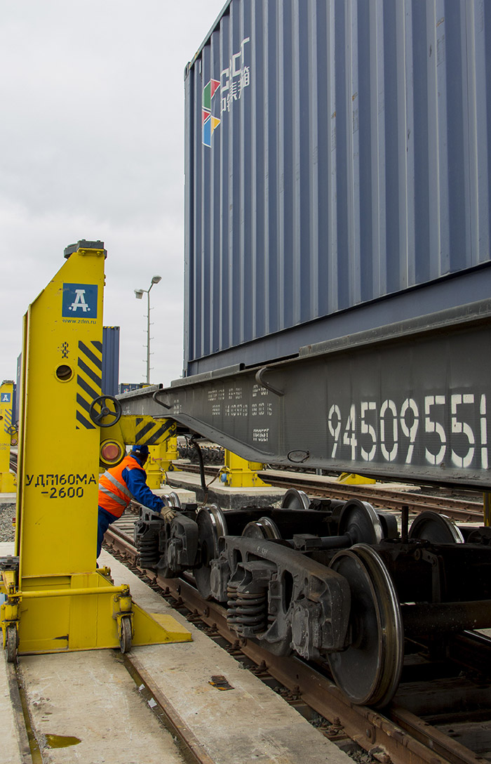 Turkmenistan restores the Silk Route in railway format 