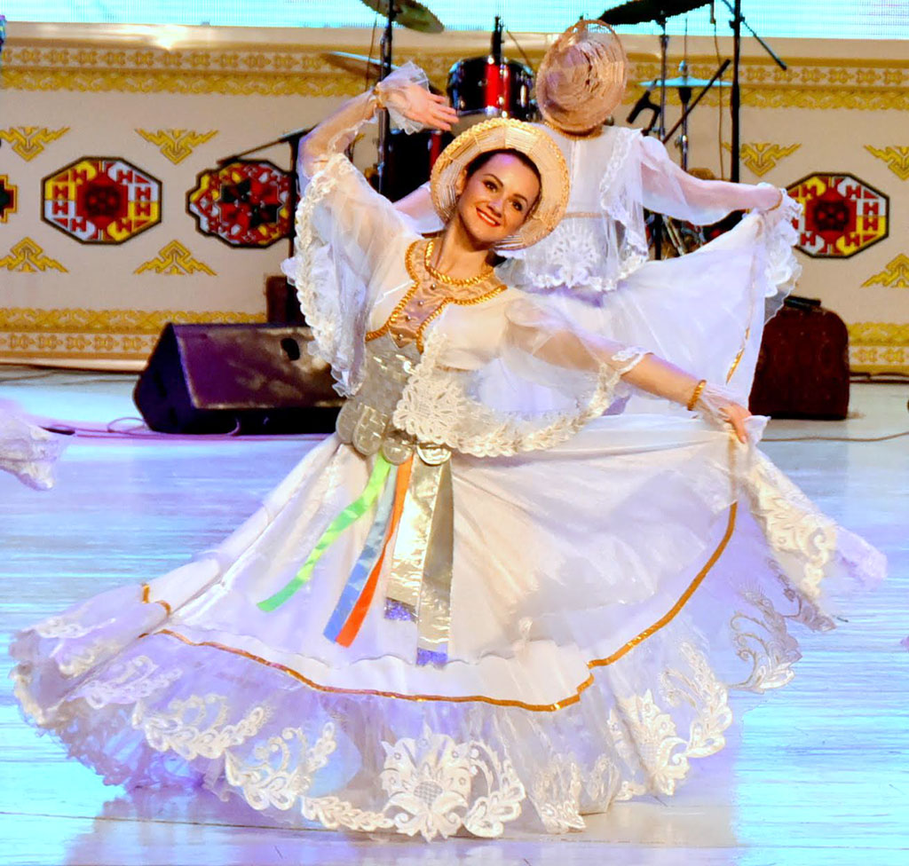 Mukams Palace hosted a concert of popular Belarusian performers and ensembles