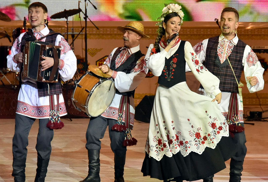 Mukams Palace hosted a concert of popular Belarusian performers and ensembles