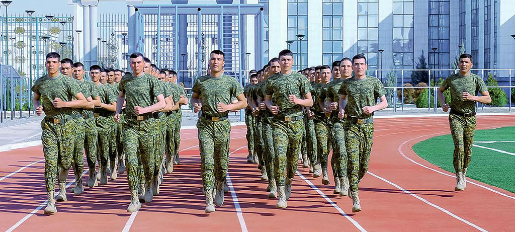 Один день из жизни туркменского солдата