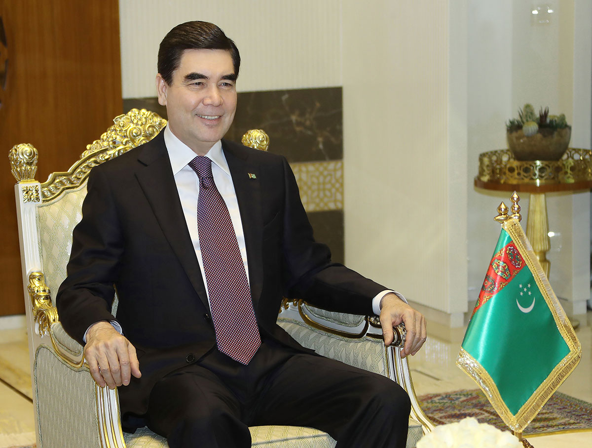 Türkmenistanyň Prezidentiniň we Azerbaýjanyň DIM-niň ýolbaşçysy ikitaraplaýyn hyzmatdaşlygyň ileri tutulýan meseleleri boýunça pikir alyşdylar