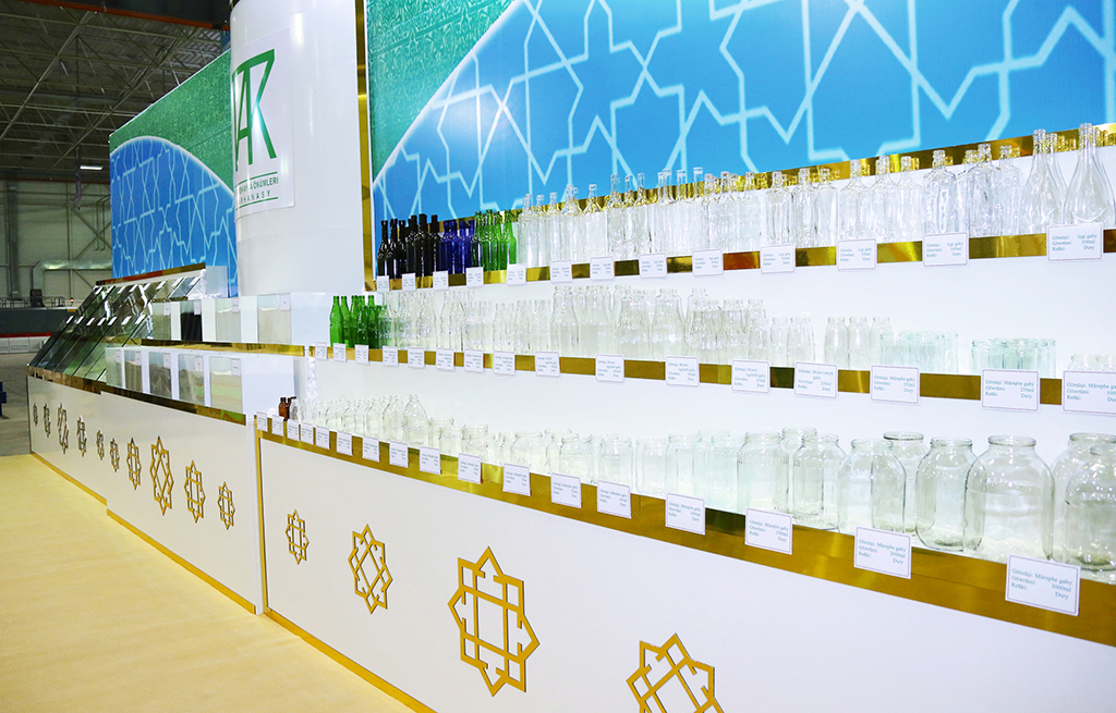 Modern facility for production of glassware is opened in Ahal Velayat 