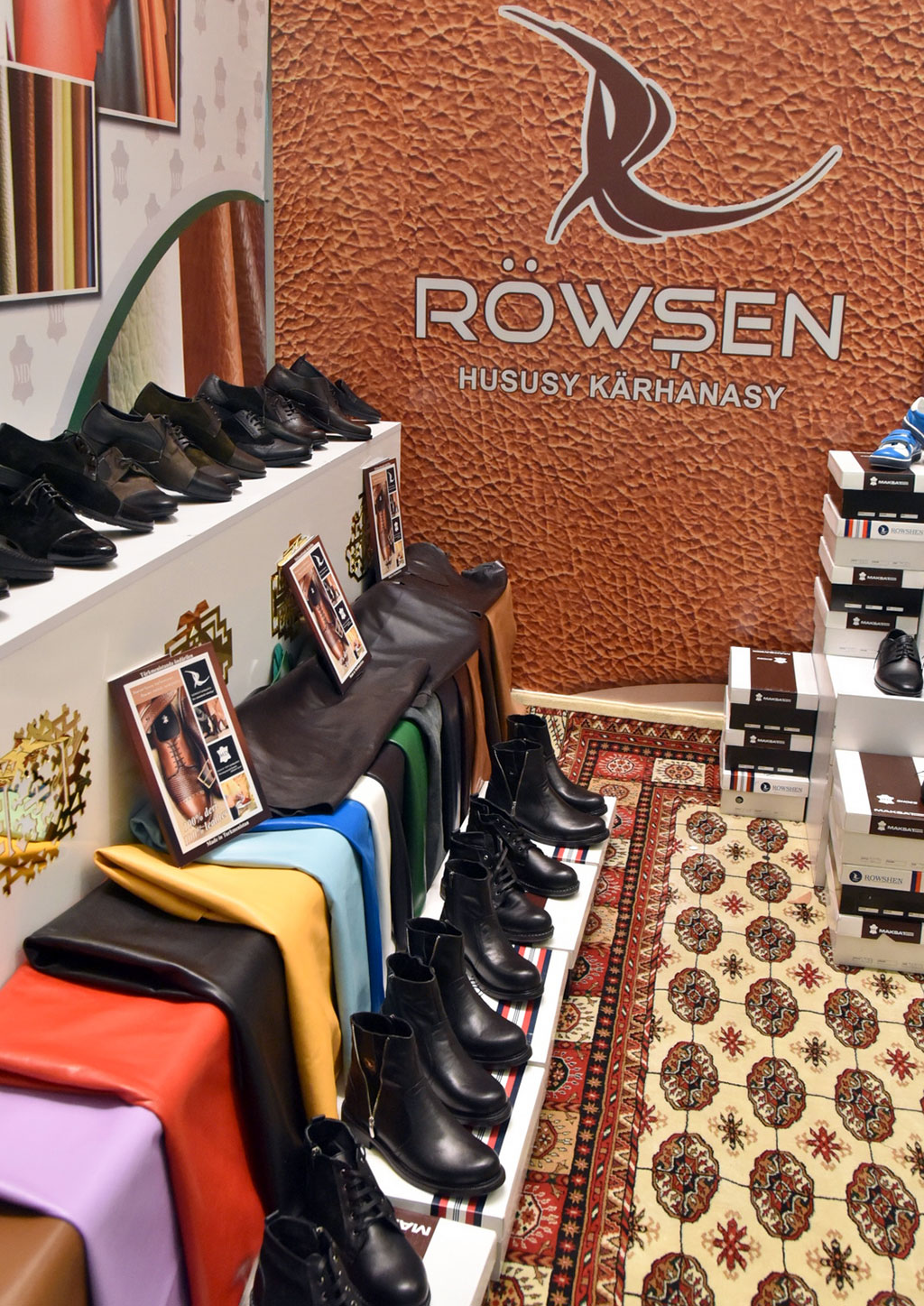 “Röwşen” nyşanly arassa gönden tikilen aýakgaplaryň görnüşi artdyrylýar