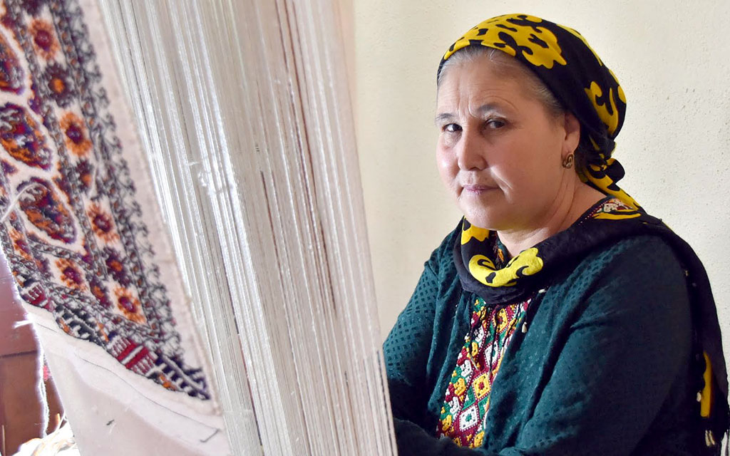 Aşgabadyň ýüpek egirme fabriginiň döredilmeginiň 90 ýyllygy bellenilýär