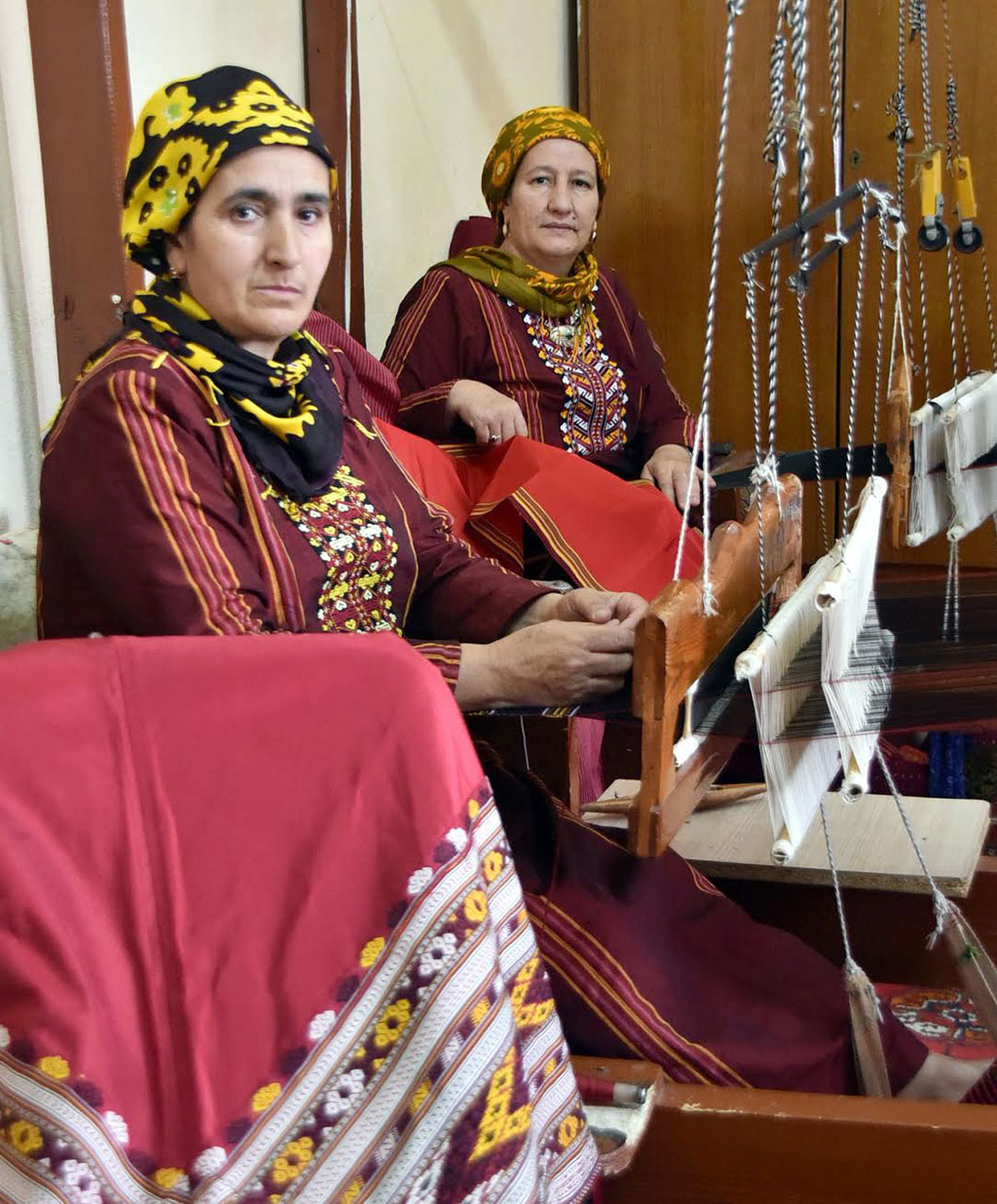 Aşgabadyň ýüpek egirme fabriginiň döredilmeginiň 90 ýyllygy bellenilýär