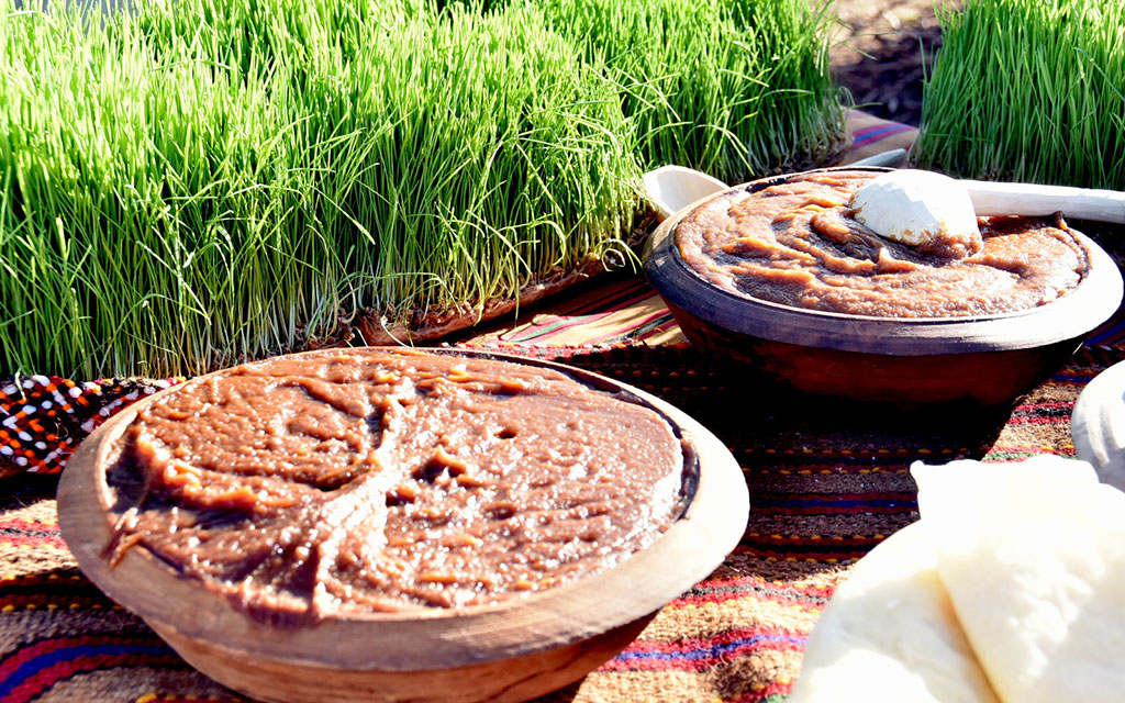 Novruz is accepted to welcome by generous dastarhan, a special place on which takes semen