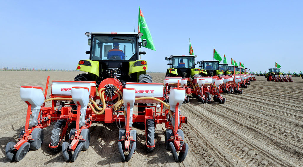 Sowing cotton started in the Akhal, Lebap and Mary velayats 