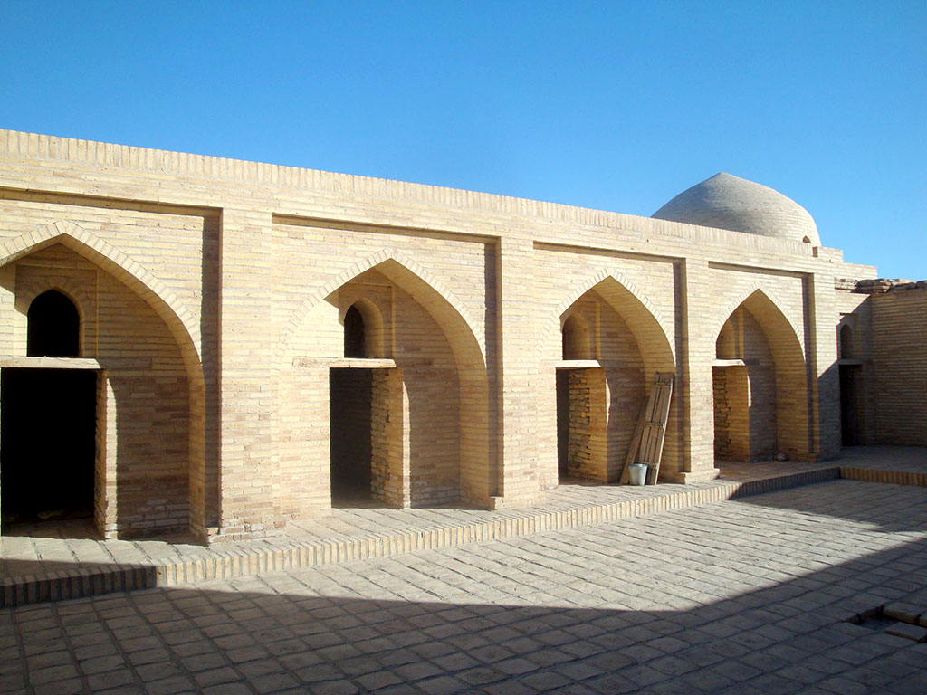 The name of the medieval scholar Sheikh Ibn Hajib is associates with one of the monuments of Kunyaurgench 