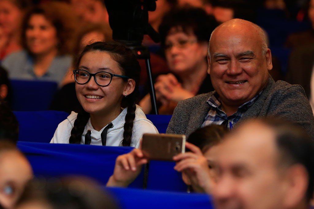 Charity performance involving the students of “Dalchyn” Centre is stage at the Pushkin Theatre 