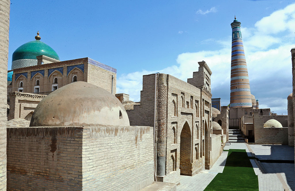 В завершающий день государственного визита в Узбекистан Президент Туркменистана посетил Хорезмскую область 