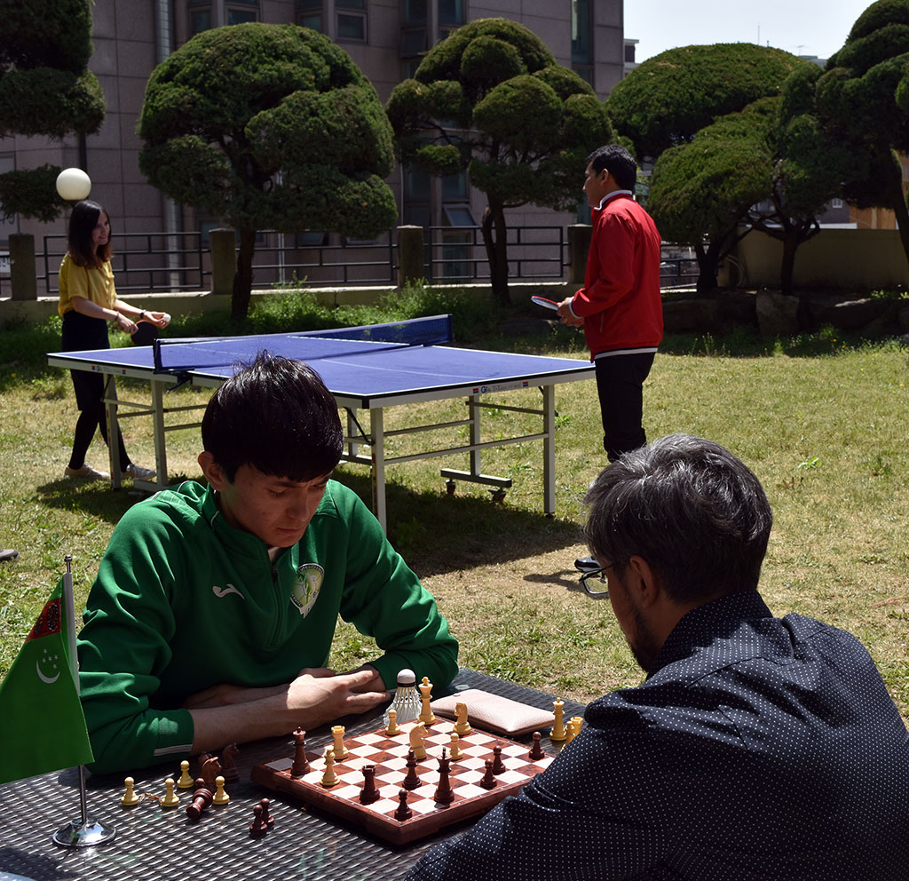 Students from the universities of Seoul took part in a sport event organized by the Turkmen diplomatic mission