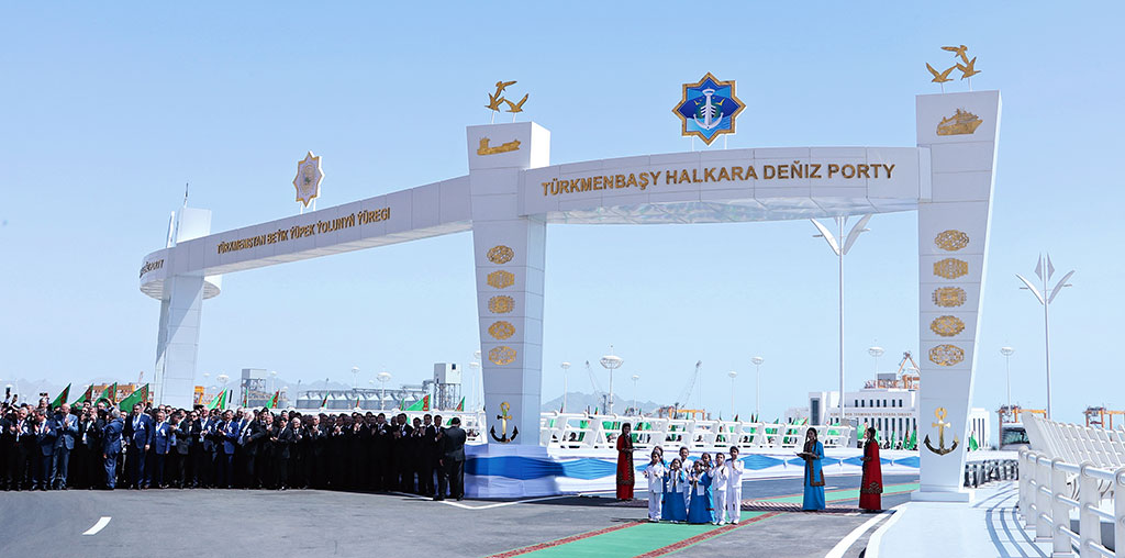 President Gurbanguly Berdimuhamedov takes part in the opening ceremony of Turkmenbashi International Seaport