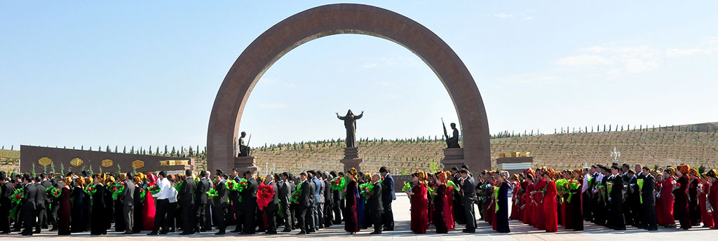 Laying flowers ceremonies are held in honour of the 73rd anniversary of the Great Victory