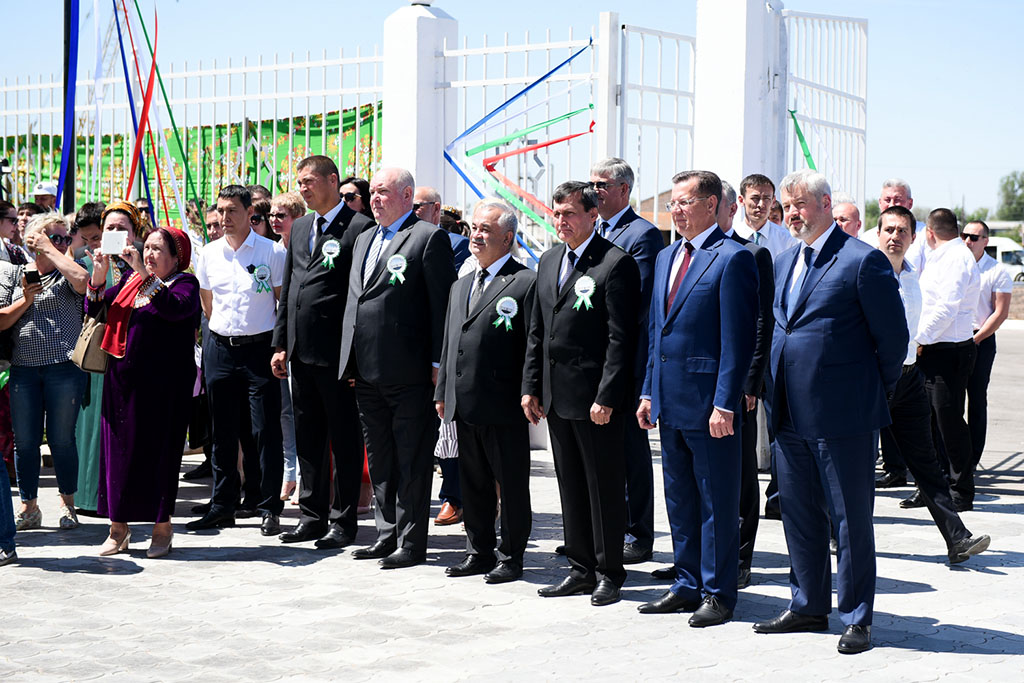 В Астраханской области России открылась школа имени Махтумкули Фраги 