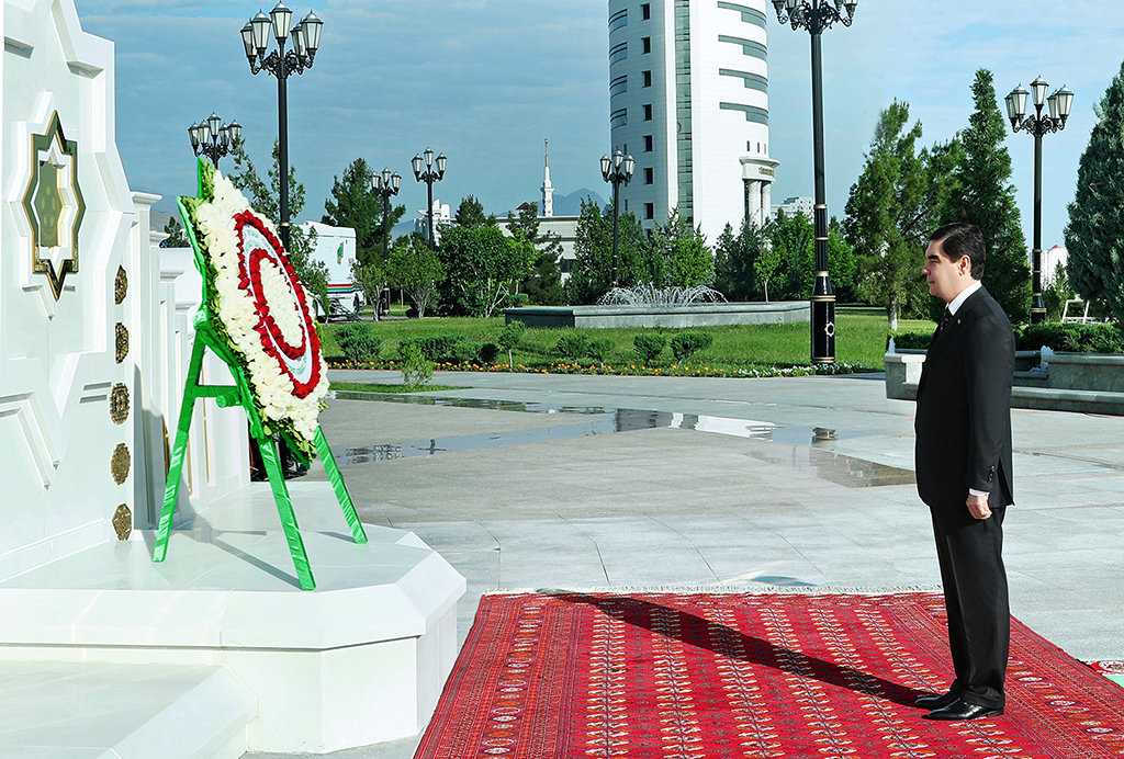 President Gurbanguly Berdimuhamedov takes part in ceremonial events