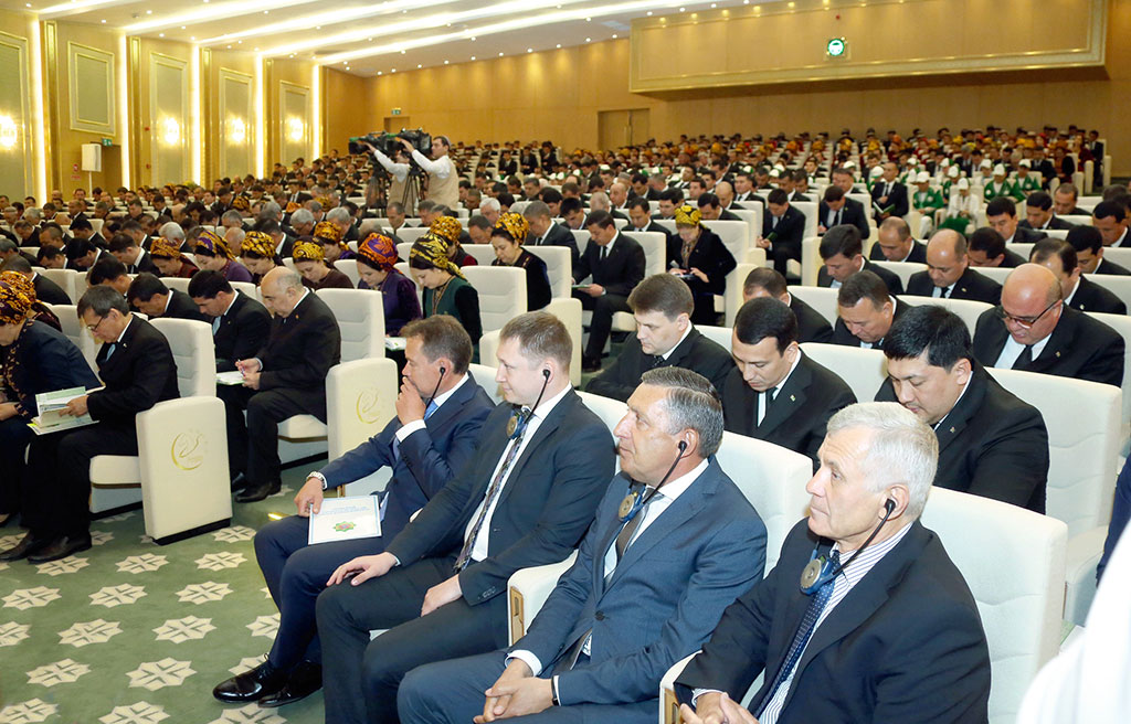 Special session of the Government is dedicated to sport development 