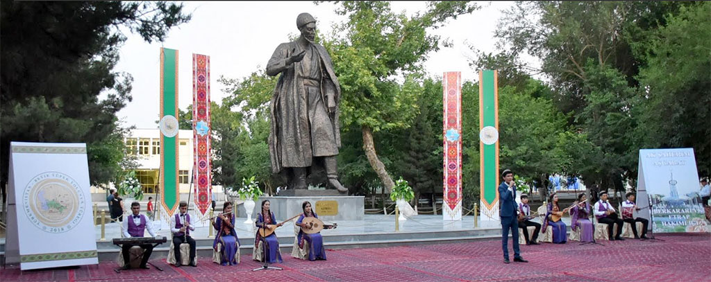 The park ensemble of the capital decorates new recreation areas on the eve of the Day of Ashgabat