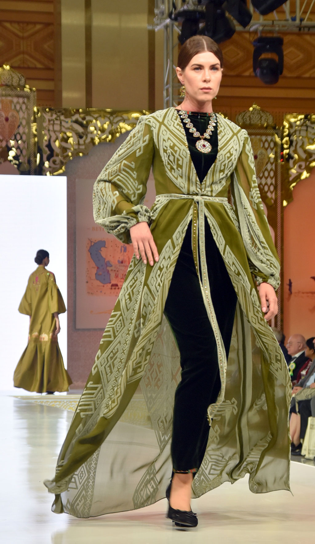 В Ашхабаде состоялся модный показ 