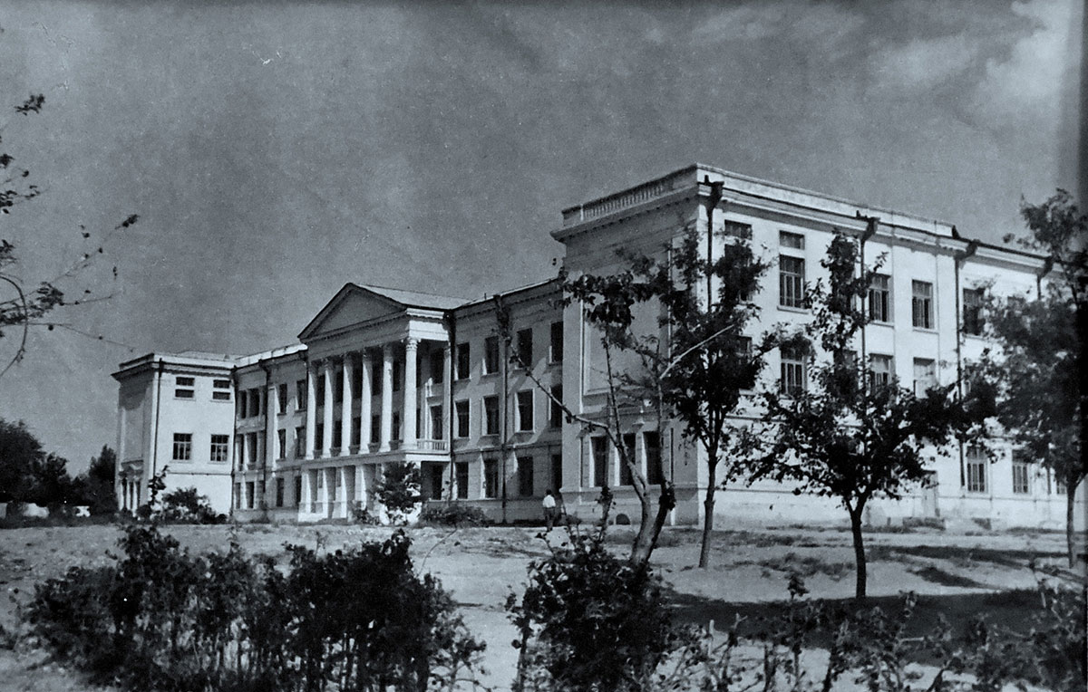 Türkmenistanyň Döwlet muzeýinde türkmen paýtagtynyň fotosuratlar  ýylsenesi görkezildi