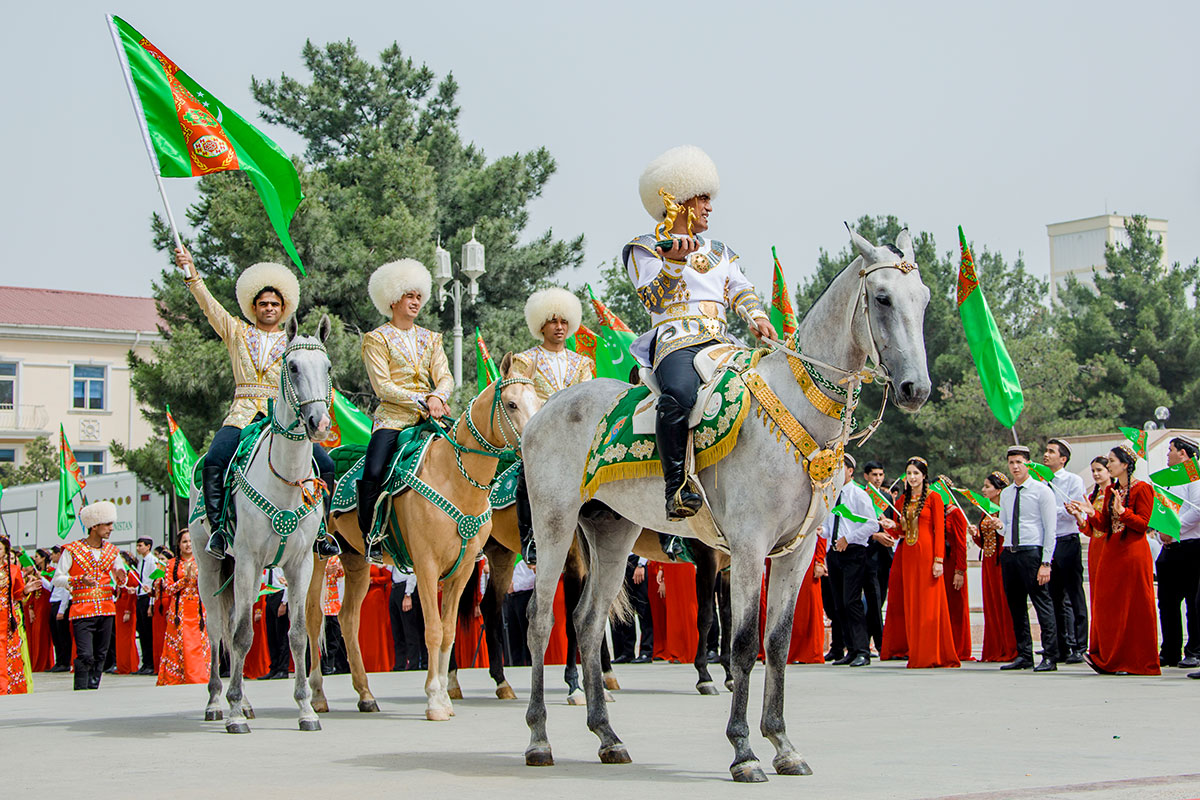 Turkmen horse riders are the triumphant of international circus festilval