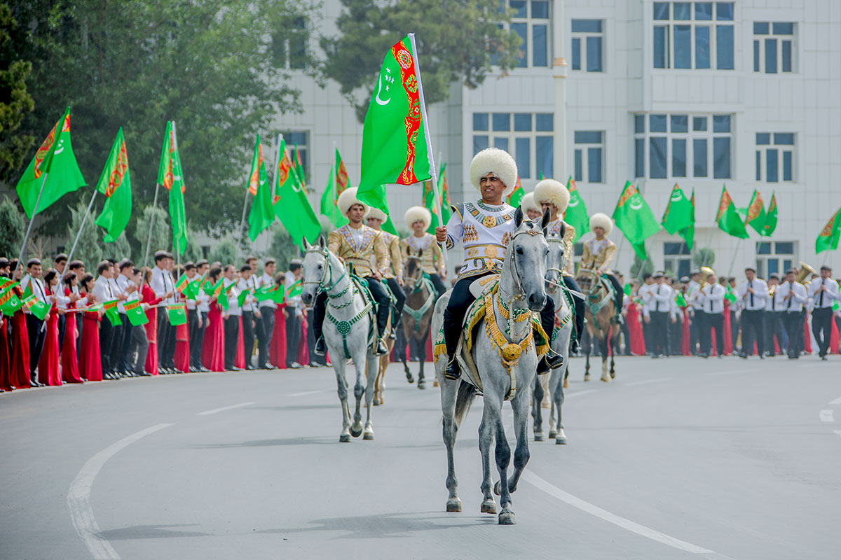 Turkmen horse riders are the triumphant of international circus festilval