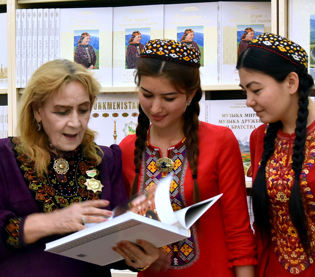 Presentation of the Head of the State book “Worshiping Mother – Worshiping a Sacred Person” takes place in the Centre of Non-governmental organizations 