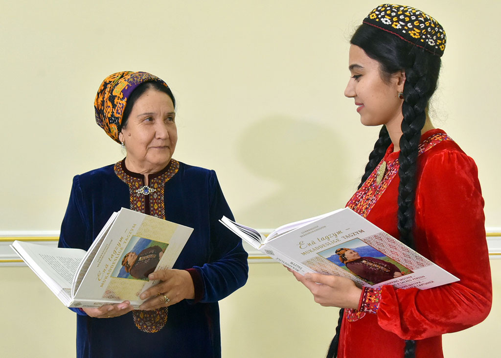 Presentation of the Head of the State book “Worshiping Mother – Worshiping a Sacred Person” takes place in the Centre of Non-governmental organizations 