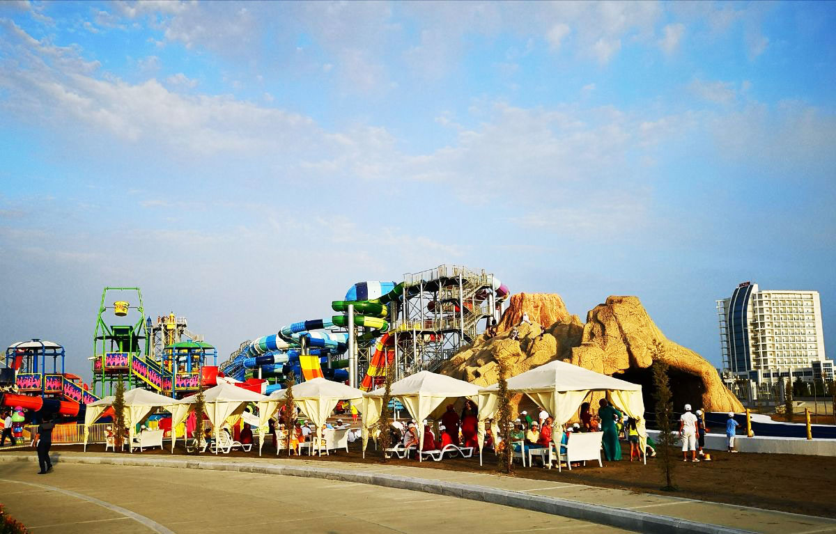 Avaza Aquapark is opened on Caspian coast 