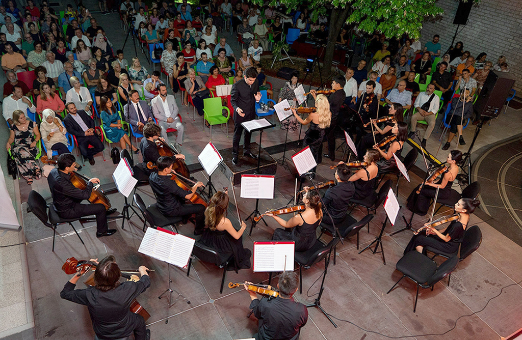 "Lullaby" Nury Halmamedov sounded at a concert in Bosnian Zenica